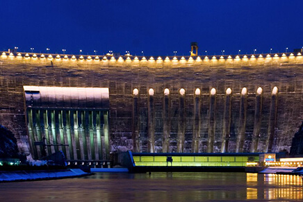 фото новости - Грамотная подсветка здания – ключ к успешному бизнесу