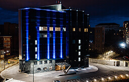 Архитектурное освещение здания бизнес-центра